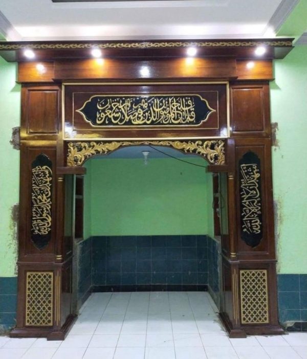 Mihrab kayu jati ukiran Mihrab Kayu Jati Ukiran